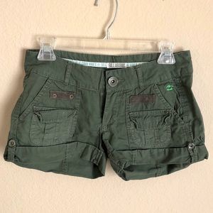 Billabong shorts in army green, size 1